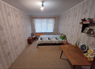 Продам 3-ком. квартиру, 61 м2, Симферополь, Кечкеметская улица, 95