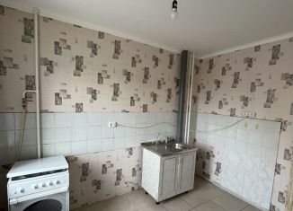 Продается трехкомнатная квартира, 60 м2, Волгодонск, улица Гагарина, 56А