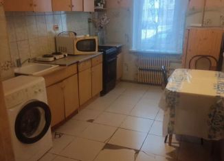 Сдается в аренду 2-комнатная квартира, 55 м2, Татарстан, улица Абсалямова, 18