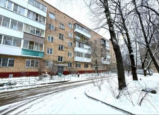 Продается 2-комнатная квартира, 46 м2, Смоленская область, улица Островского, 4