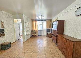 Продается 2-ком. квартира, 40 м2, Чайковский, улица Кабалевского, 19