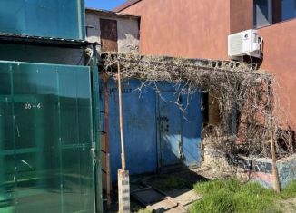 Продаю гараж, 30 м2, село Курортное