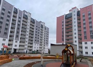 Продам 3-комнатную квартиру, 88 м2, Энгельс, ЖК Локомотив