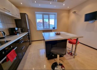 Аренда 2-комнатной квартиры, 86 м2, Тольятти, Офицерская улица, 2А