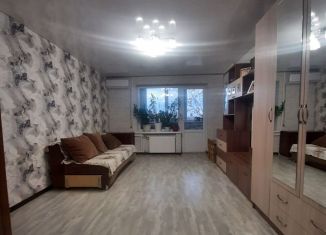 Продается трехкомнатная квартира, 66 м2, посёлок городского типа Яблоновский, Дорожная улица, 61