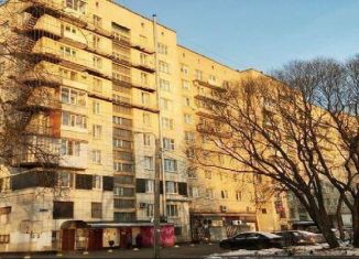 Продается 3-комнатная квартира, 57.4 м2, Ленинградская область, улица Строителей, 2