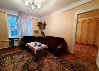 Двухкомнатная квартира в аренду, 58 м2, Кемеровская область, проспект Строителей, 45