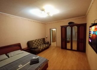 Сдаю в аренду 1-ком. квартиру, 51 м2, Орёл, Советская улица, 25, Железнодорожный район