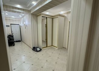 Двухкомнатная квартира на продажу, 95 м2, Дагестан, улица Сальмана, 85В