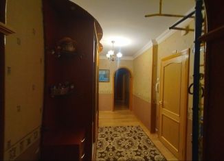 Продажа трехкомнатной квартиры, 93.3 м2, Серпухов, Новая улица, 23