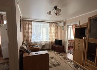 Сдаю 2-ком. квартиру, 43 м2, Братск, улица Макаренко