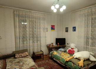 Продается двухкомнатная квартира, 58.6 м2, Дегтярск, улица Комарова, 8
