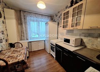 Продам 3-комнатную квартиру, 60 м2, Новосибирск, Трикотажная улица, 29, метро Маршала Покрышкина