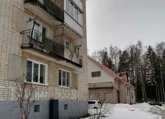 Продам 3-комнатную квартиру, 51 м2, Смоленская область, улица ЛММС