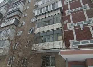 Продажа 2-комнатной квартиры, 52.4 м2, Челябинск, Салютная улица, 13