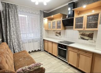 Продается четырехкомнатная квартира, 76 м2, Ставрополь, улица Доваторцев, микрорайон № 33