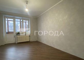 Продается трехкомнатная квартира, 60 м2, Москва, улица Артамонова, 12к2, район Фили-Давыдково