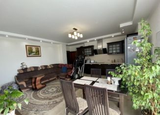 Продается 4-комнатная квартира, 110 м2, Волгоград, Пугачёвская улица, 5Д, ЖК Разинские Челны