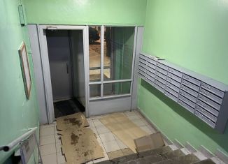 Продам 3-комнатную квартиру, 60 м2, Москва, Новочеркасский бульвар, 4, станция Курьяново