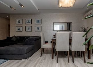 Трехкомнатная квартира на продажу, 106 м2, Москва, улица Советской Армии, 6, улица Советской Армии