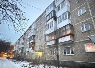 Продается 3-комнатная квартира, 57.7 м2, Свердловская область, Парниковая улица, 22