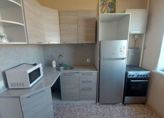 Сдам 2-ком. квартиру, 56 м2, Великий Новгород, улица Якова Павлова, 7к1