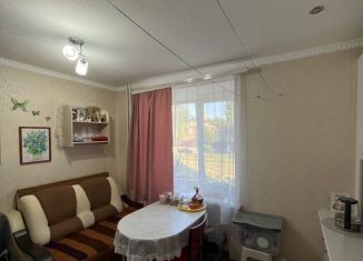 Сдаю 1-комнатную квартиру, 40 м2, Азов, улица Кирова, 78