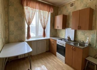 Продам 1-комнатную квартиру, 33 м2, Саратов, улица имени В.М. Азина, 26