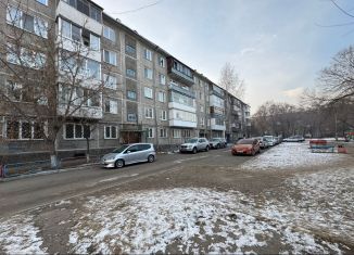 Трехкомнатная квартира на продажу, 89 м2, Абакан, проспект Дружбы Народов, 12