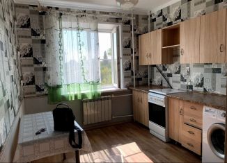 Продается 2-ком. квартира, 50 м2, Каменск-Шахтинский, Советская улица, 42