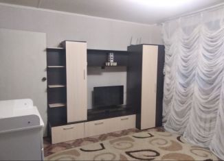 Сдаю 1-ком. квартиру, 35 м2, Владимир, улица Михалькова, 3