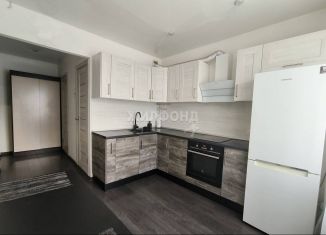 Продается 2-комнатная квартира, 52.6 м2, Новосибирск, улица Ватутина, 85