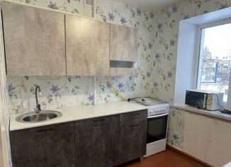 Продается 2-ком. квартира, 44 м2, Заводоуковск, Шоссейная улица, 2