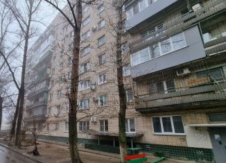 Продам 2-ком. квартиру, 43 м2, Волгоград, Новодвинская улица, 50