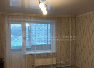 Продается 4-комнатная квартира, 83 м2, Северск, улица Победы, 15