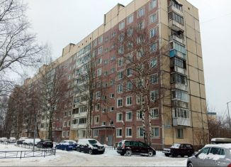 Продам 3-комнатную квартиру, 57 м2, Санкт-Петербург, улица Маршала Новикова, 3, метро Старая Деревня