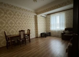 Продажа 2-ком. квартиры, 78 м2, Махачкала, улица Джамалутдина Атаева, 7А