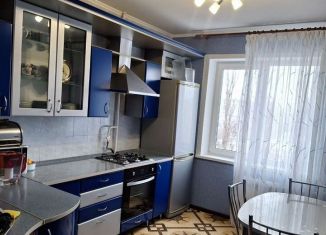 Продается трехкомнатная квартира, 63 м2, Балаково, Степная улица, 19