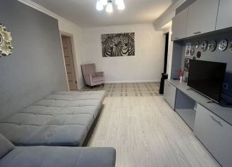 Сдается в аренду трехкомнатная квартира, 75 м2, Самара, улица Осипенко, 18