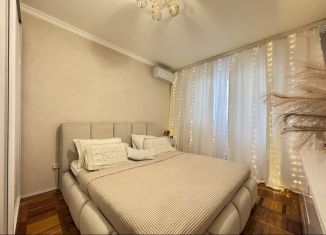 Продается 3-ком. квартира, 70 м2, Нальчик, проспект Шогенцукова, 38