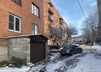 Продается 4-комнатная квартира, 119 м2, Владикавказ, улица Шмулевича, 19